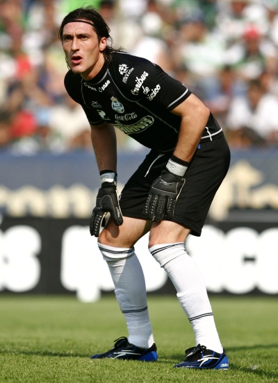 El arquero argentino Mauricio Caranta acudió ayer a la Comisión de Controversias de la Federación Mexicana de Futbol para solicitar a Santos Laguna el porcentaje correspondiente de su pase a Boca Juniors. (Jam Media)