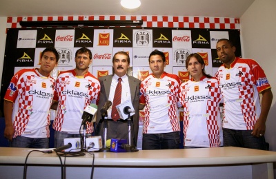 Tecos presentó de manera oficial a cinco refuerzos más, entre los que destacan el brasileño Robert de Pinho y el campeón goleador de Primera A, Fredy Bareiro. (Jam Media)