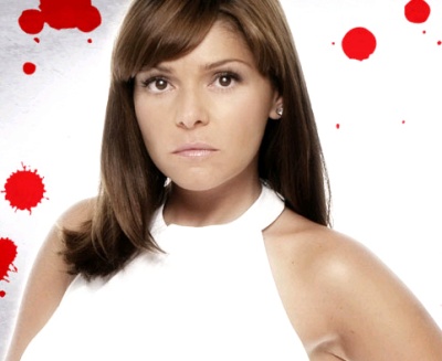Itatí da vida a Sandra, Trepadora en la serie Mujeres Asesinas.
