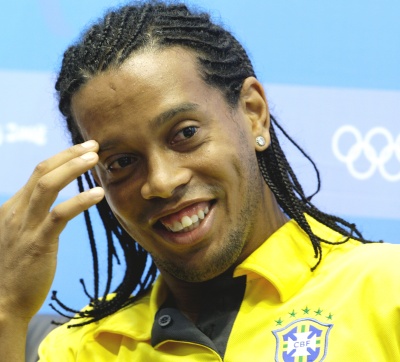 Ronaldinho se declaró en buenas condiciones para el torneo olímpico, pese a no tener actividad regular en los últimos cinco meses. (AP)