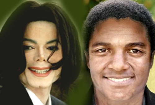 El Daily Mail muestra una imagen de cómo sería Jackson a sus 50 años sin haber afilado su nariz, su barbilla y sus pómulos, con su cabello natural, así como con su color de piel original. 
