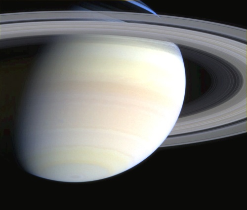 Los anillos de Saturno se han visto más y más delgados hasta que, el 4 de septiembre de 2009. (Archivo)