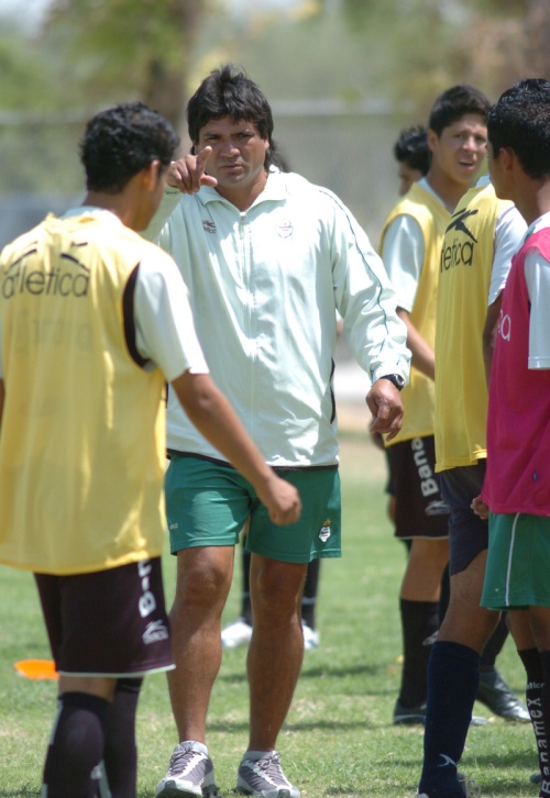 Pedro Muñoz de la Torre es un referente indiscutible del Santos Laguna, primero como jugador durante 14 años y ahora como técnico del equipo filial de Primera División de los Guerreros. (Archivo)