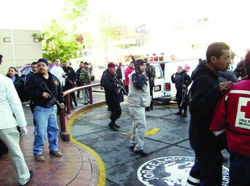 La mayoría de las muertes de los policías ha sido con armas de fuego y de una cantidad de importante de balazos.
