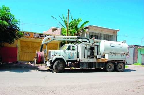 El Simas buscará la forma de comprar otro Vactor porque la unidad que tiene está averiada y no puede succionar las aguas negras, este equipo suele utilizarse para limpiar las letrinas de las escuelas rurales.