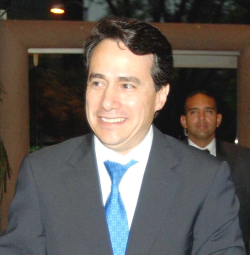 El secretario de Economía, Gerardo Ruiz Mateos, aseguró que México tiene la capacidad para sortear las condiciones de inestabilidad generadas por la crisis financiera en Estados Unidos. (Archivo)