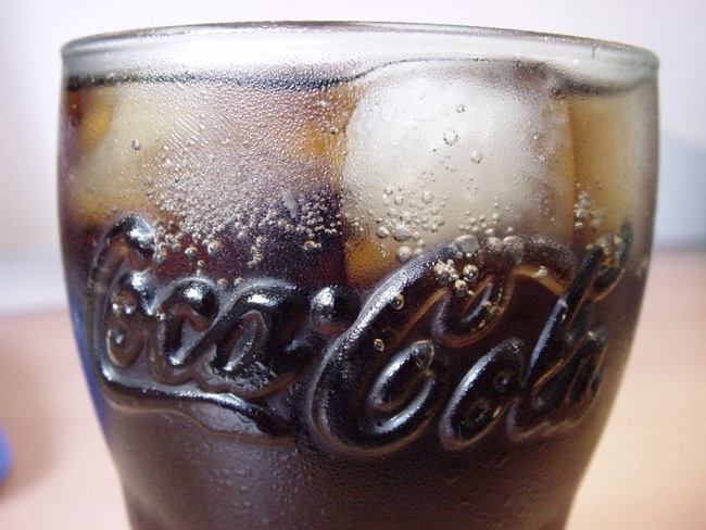 Estiman las empresas embotelladoras de Coca Cola un repunte en los precios de sus productos.