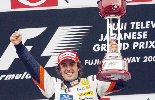Alonso consiguió su segundo triunfo consecutivo luego de su victoria en Singapur. (AP)
