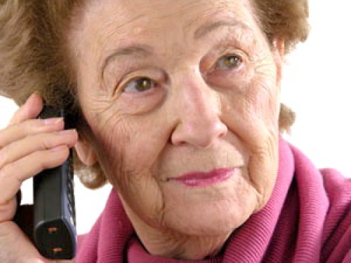 Típicamente, los adultos mayores tienen una relaci
ón difícil con la tecnología. (Archivo)