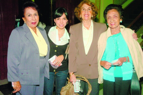 Alicia Miranda de Dorantes, Esther Babún, Estela Mier de Gamiz y Dora Andriópulos.