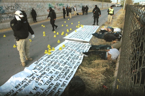 Los cuerpos de estas personas quedaron junto a una escuela primaria en la calle Camino Viejo a San José, casi Paseo de la Victoria, a menos de un kilómetro del de Consulado General de los Estados Unidos, en la zona noreste de la ciudad. (El Universal)