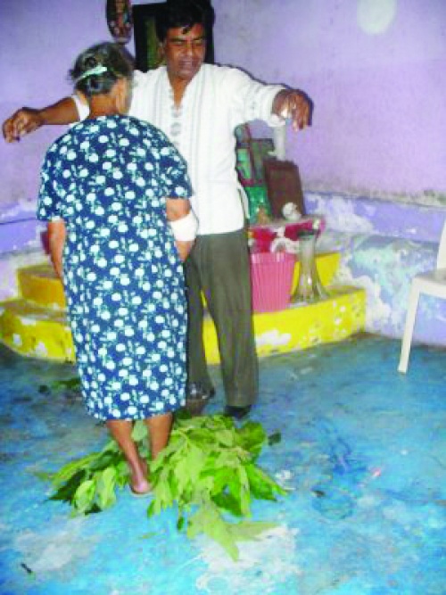 Abundan ‘brujos’ timadores