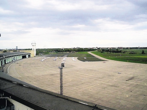 Los defensores del Aeropuerto de Tempelhof lanzaron este año varias campañas, incluido un referendo popular que acabó en derrota, por no lograr el mínimo de participación necesaria. (Archivo)