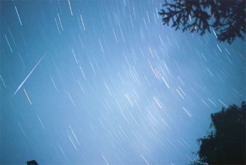 Astrónomos del tecnológico de California (Caltech) y la NASA anunciaron una intensa lluvia de meteoritos Leónidas para 2009.