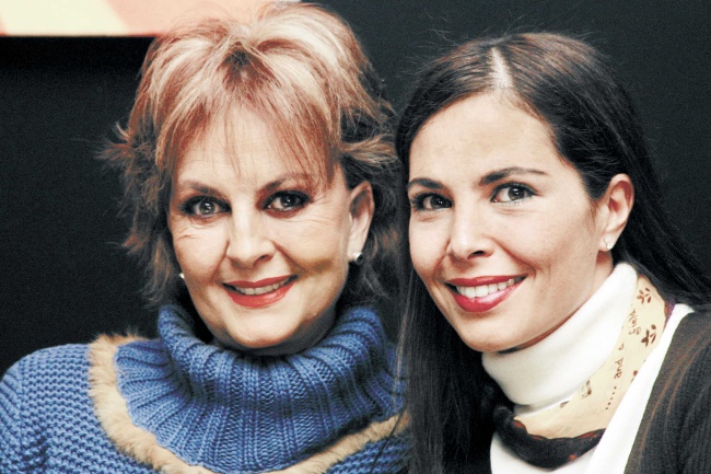 Mariana Levy, hija de Talina Fernández, falleció el 29 de abril de 2005 por un paro cardiaco que sufrió a consecuencia del temor que le provocó ser víctima de un asalto.