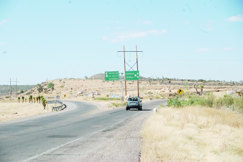 El Gobernador del Estado, Ismael Hernández Deras, comentó que pedirá a Capufe que se abra a la circulación autopista Durango-Mazatlán.