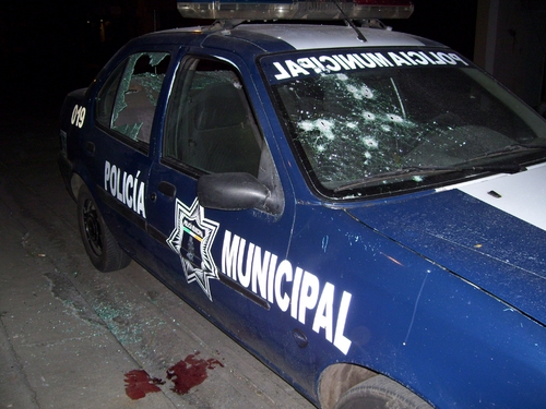 Ataque. La comandancia municipal y el domicilio particular del director de Seguridad Pública de Uruapan, Adolfo Alfredo Medina Olivos, fueron atacados en la madrugada.  EL UNIVERSAL  