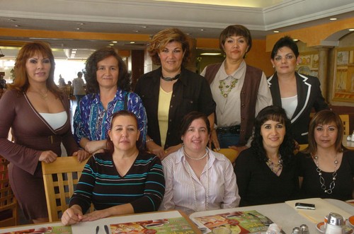 Rosario González, Mayela Herrera, Alejandra Velázquez, Graciela Leal, Alma Rosa González, Margarita Vélez, Bedía Zarzar, Lolis de Luna e Isaura Argüello.