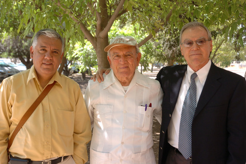 Raúl Vázquez S. J., Luis Escalera S.J. y Mario López Barrios S.J.