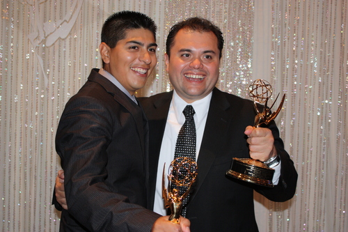 Triunfador. El lagunero Enrique González obtuvo el premio Emmy en la categoría Sport Programs Feature/ Segment por un reportaje de lucha libre.  ARCHIVO