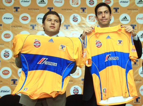 Daniel Guzmán, quien firmó contrato con Tigres por un año, mencionó a más jugadores que le agradaría retener, entre ellos, el argentino Lucas Lobos, así como Francisco Fonseca. (jammedia)