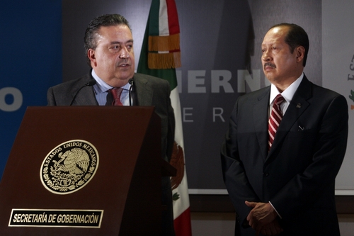 Lanza reto. Conferencia conjunta del secretario de Gobernación, Fernando Gómez Mont y el gobernador de Michoacán, Leonel Godoy.  EL UNIVERSAL
