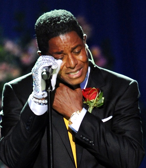 Jermaine, además, reveló que fue su hermana, Rebbie quien colocó a Omer en un lugar especial junto a la familia durante el homenaje a Michael en el Staples Center.
