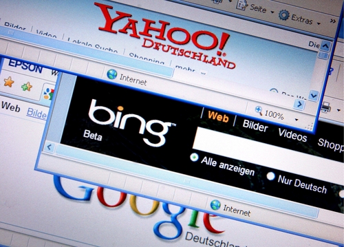 Estrategia. Google hace el anuncio días después de que su competidor Yahoo! firma una alianza estratégica con Microsoft.  ARCHIVO