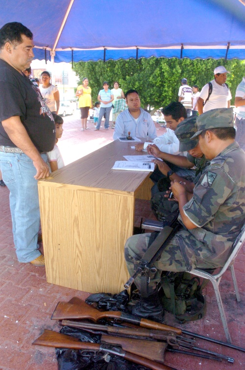 Respuesta. Las armas fueron aseguradas por la Sedena. 