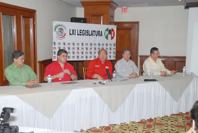 Nuevos diputados. Los diputados priistas por Coahuila visitaron la ciudad para presentar su propuesta fiscal.  EL SIGLO DE TORREÓN