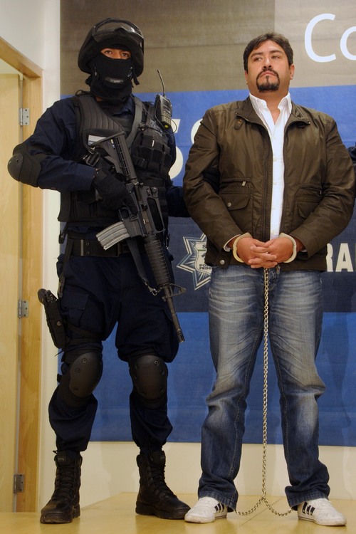 Detenido. La Secretaría de Seguridad Pública Federal presentó la mañana de ayer, a Abel Silva Petriociolet, líder de la banda de secuestradores 'Los Petriociolet', quien fue detenido durante un operativo en el municipio de Atizapán de Zaragoza, Estado de México.  EL UNIVERSAL