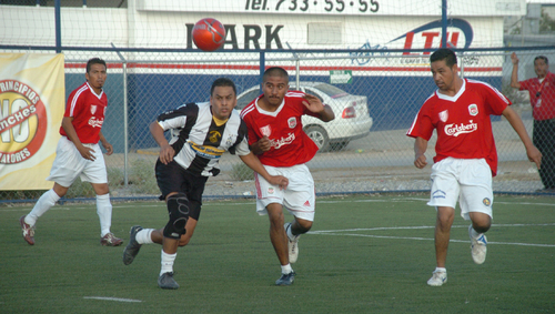 A partir de la segunda semana de octubre, comenzará en las canchas del Miami Soccer Gómez Palacio, el torneo de mayor nivel de Futbol 7. (Archivo) 