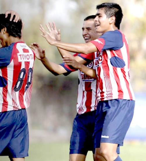 Choca autobús del Chivas Sub'17