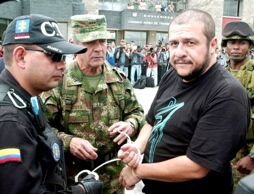 El narcotraficante colombiano Diego Montoya, alias 'Don Diego', jefe del cártel del Norte del Valle, fue condenado hoy a 45 años de cárcel por su culpabilidad en tres cargos vinculados al tráfico de drogas. (EFE)