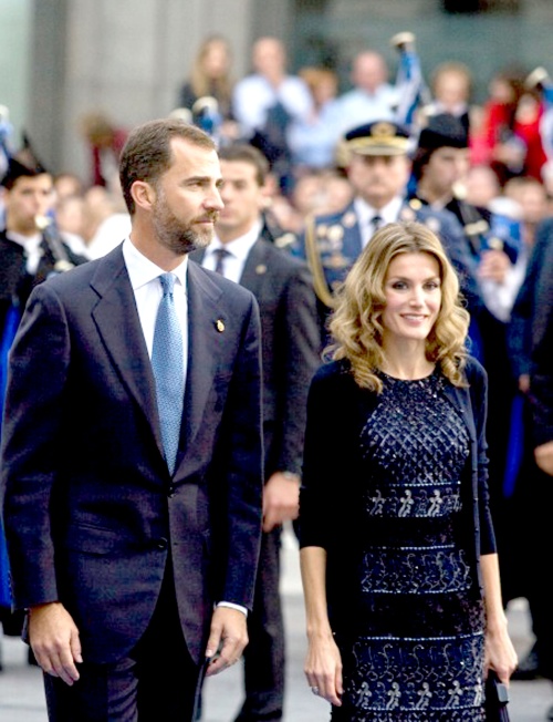 Los príncipes de Asturias, Felipe y Letizia a su llegada a la ceremonia. (El Universal)