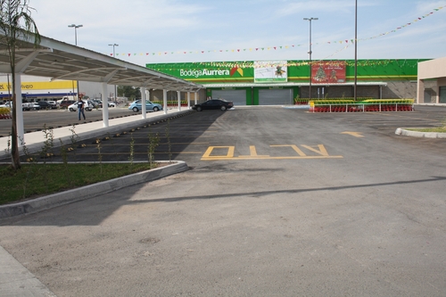 En expansión. Aurrera, filial de Wal Mart de México, ha tenido un importante crecimiento en La Laguna.  ARCHIVO 