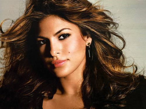 Modesta. La actriz latina no se considera guapa ni sexy... le gustaría interpretar a una monja.  