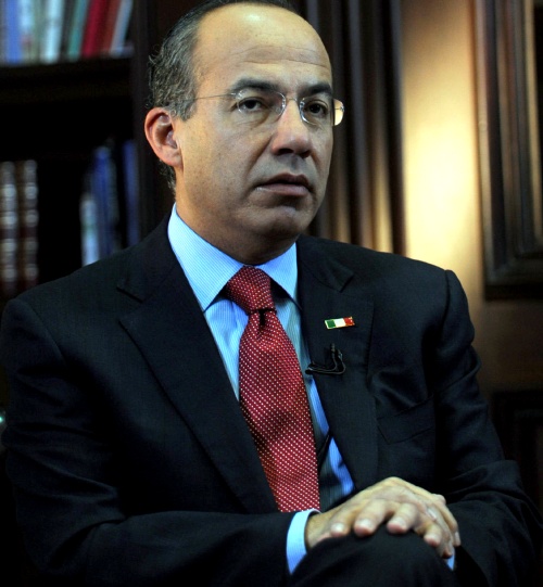 El presidente Felipe Calderón sigue en la parte antigua de la política fiscal, afirmó Herbert Bettinguer, socio director del área legal de Ernst & Young. (EFE)