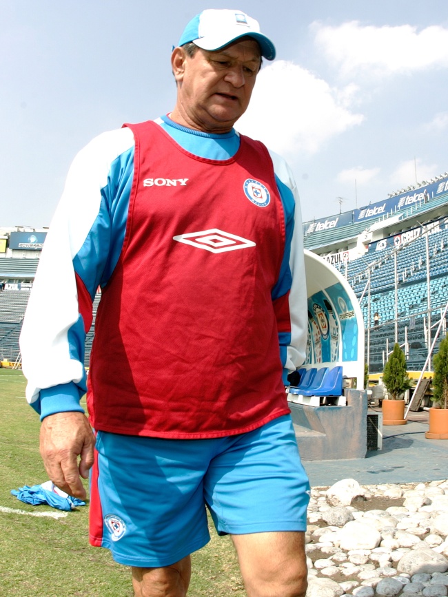 Enrique Meza tiene claro que la oportunidad de coronarse con el Cruz Azul es grande, pero no debe de confiarse. (Jam Media)