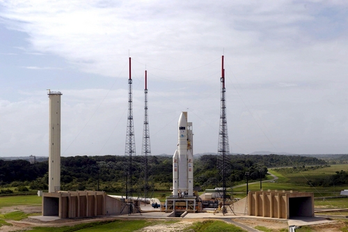 Esperan lanzarlo.   El satélite europeo no pudo realizar su recorrido debido a unas fallas.  EFE