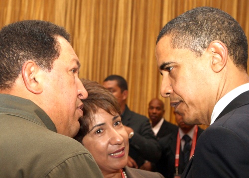Encuentro. El presidente de EU, Barack Obama, con el presidente de Venezuela, Hugo Chávez. 
