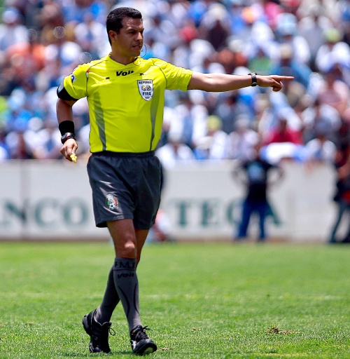 El árbitro mexicano Benito Armando Archundia Téllez, mencionó que espera ser nominado para silbar en la Copa Mundial de Sudáfrica 2010, después de ser nombrado el mejor del área de Concacaf, por la FIFA. (jammedia)