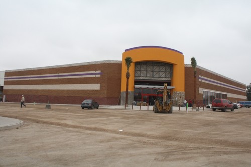 Expansión. Futurama con sus tiendas Alsuper inician su expansión en La Laguna con 5 tiendas por abrir en 2010. En la foto se observa la sucursal 5 de Mayo ubicada en Gómez Palacio que abrirá el 22 de enero. 