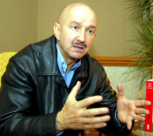 El ex presidente de México, Carlos Salinas de Gortari, aseveró que el control del sistema de pagos del país debe regresar a los mexicanos.