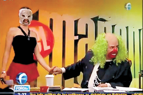 De buen ver. La Reata es la nueva secretaria del 'payaso tenebroso' en El Mañanero. 