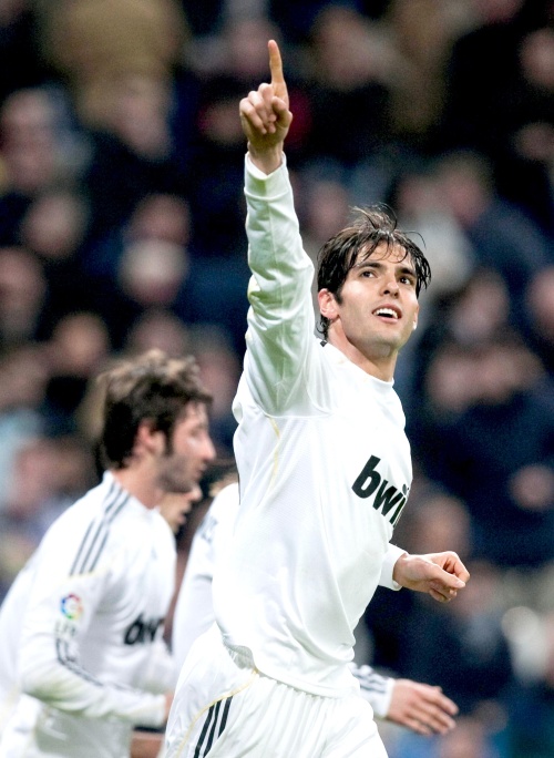 Kaká se equivocó al firmar con Real Madrid: Dani Alves