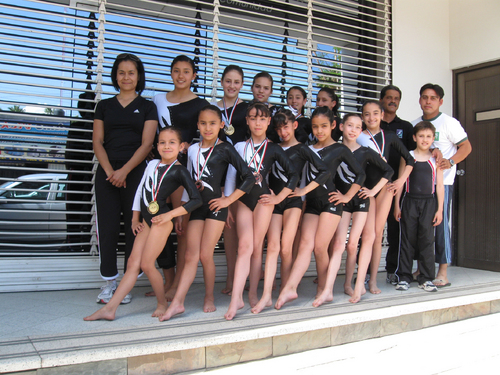 Las integrantes del equipo de la Academia Mayrán lograron una destacada participación en el Campeonato Nacional de Gimnasia 2010. Academia Mayrán destaca en Nacional