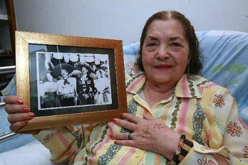 La primera actriz, Carmelita González, falleció esta madrugada, a la edad de 81 años, a causa de una enfermedad pulmonar.