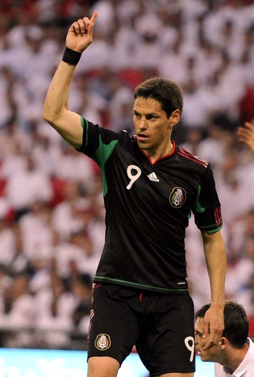 El delantero Guillermo Franco resultó con un esguince en el tobillo derecho y está descartado para el juego del miércoles ante Holanda, segundo de cuatro partidos de la selección mexicana de futbol en su última etapa de preparación hacia la Copa del Mundo Sudáfrica 2010.
