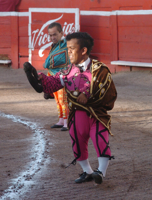 Todo el espectáculo de los Enanitos Toreros de Torreón se hará presente hoy en la Plaza de Toros de Lerdo, Durango. En coso de Lerdo, Enanitos Toreros